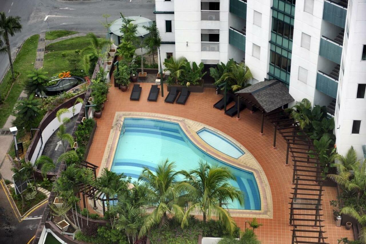Hock Lee Hotel & Residences Kuching Exteriör bild