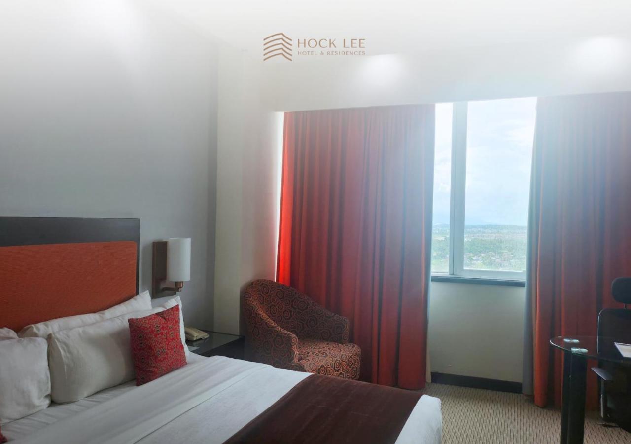 Hock Lee Hotel & Residences Kuching Exteriör bild