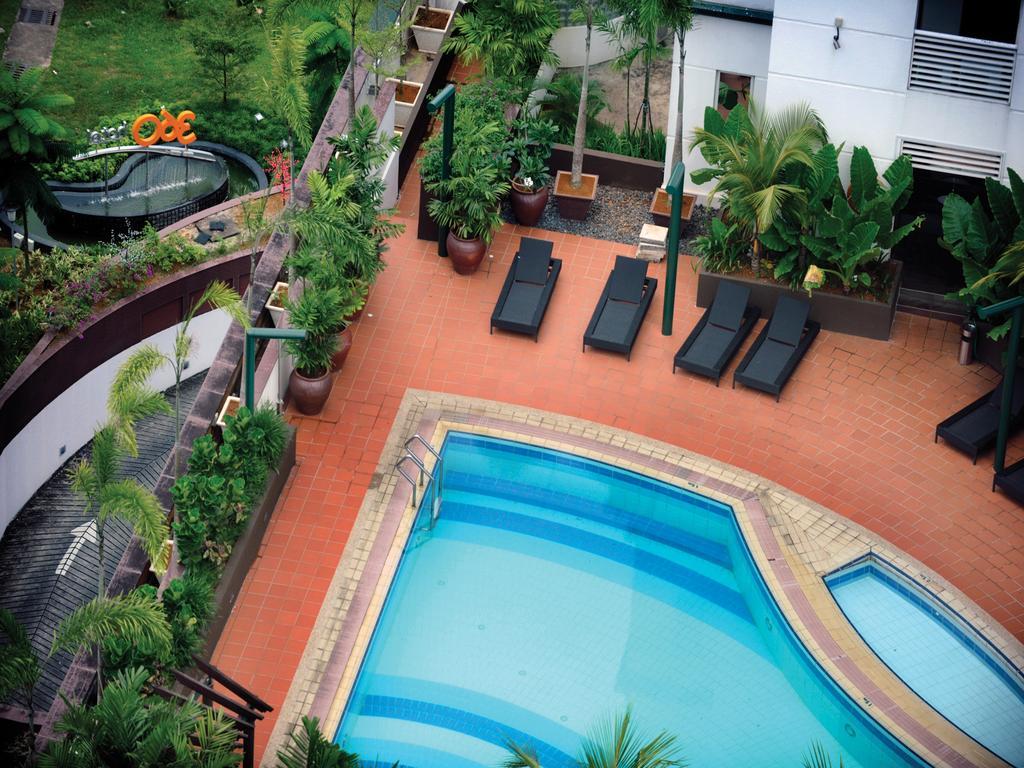 Hock Lee Hotel & Residences Kuching Exteriör bild